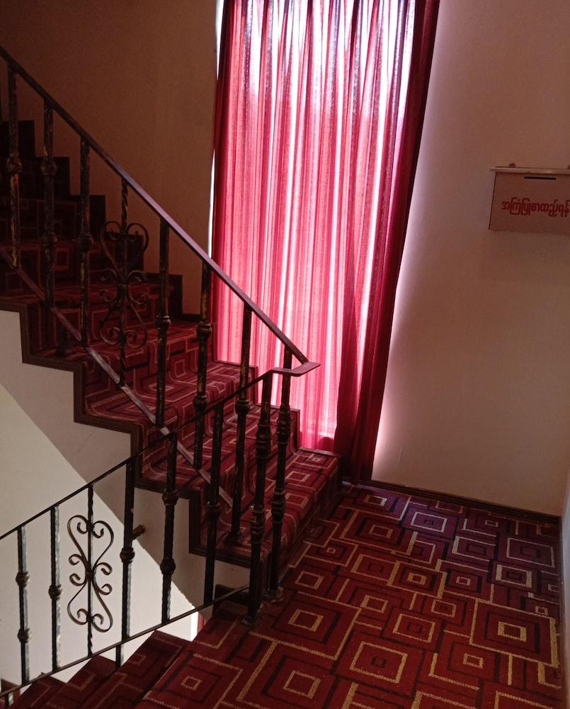 Shwe Pyi San Yar Hotel Yangón Exterior foto