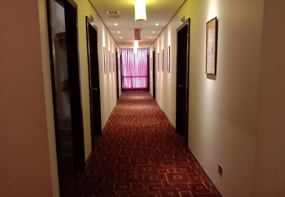 Shwe Pyi San Yar Hotel Yangón Exterior foto